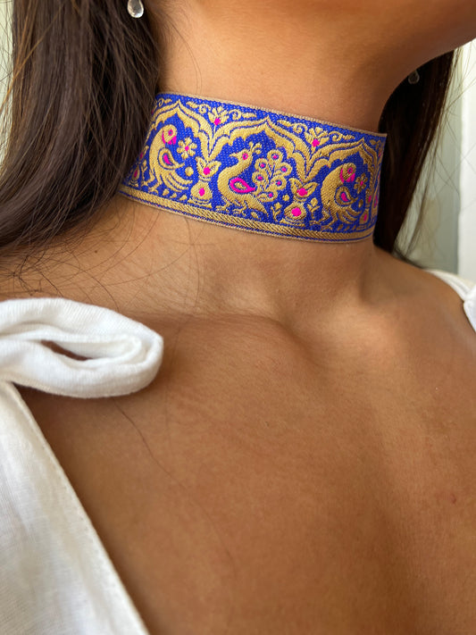 Choker Peacock